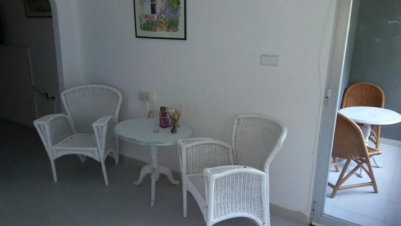 Hostal La Torre Almunecar 0*,