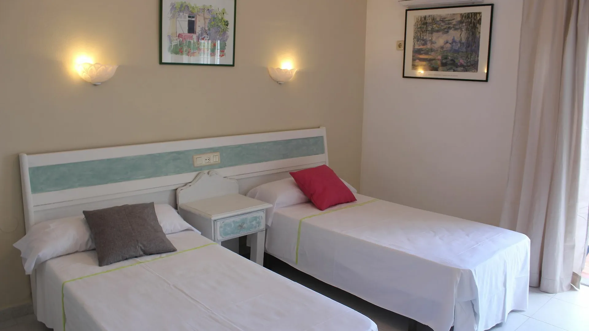 Guest house Hostal La Torre Almunecar Spain