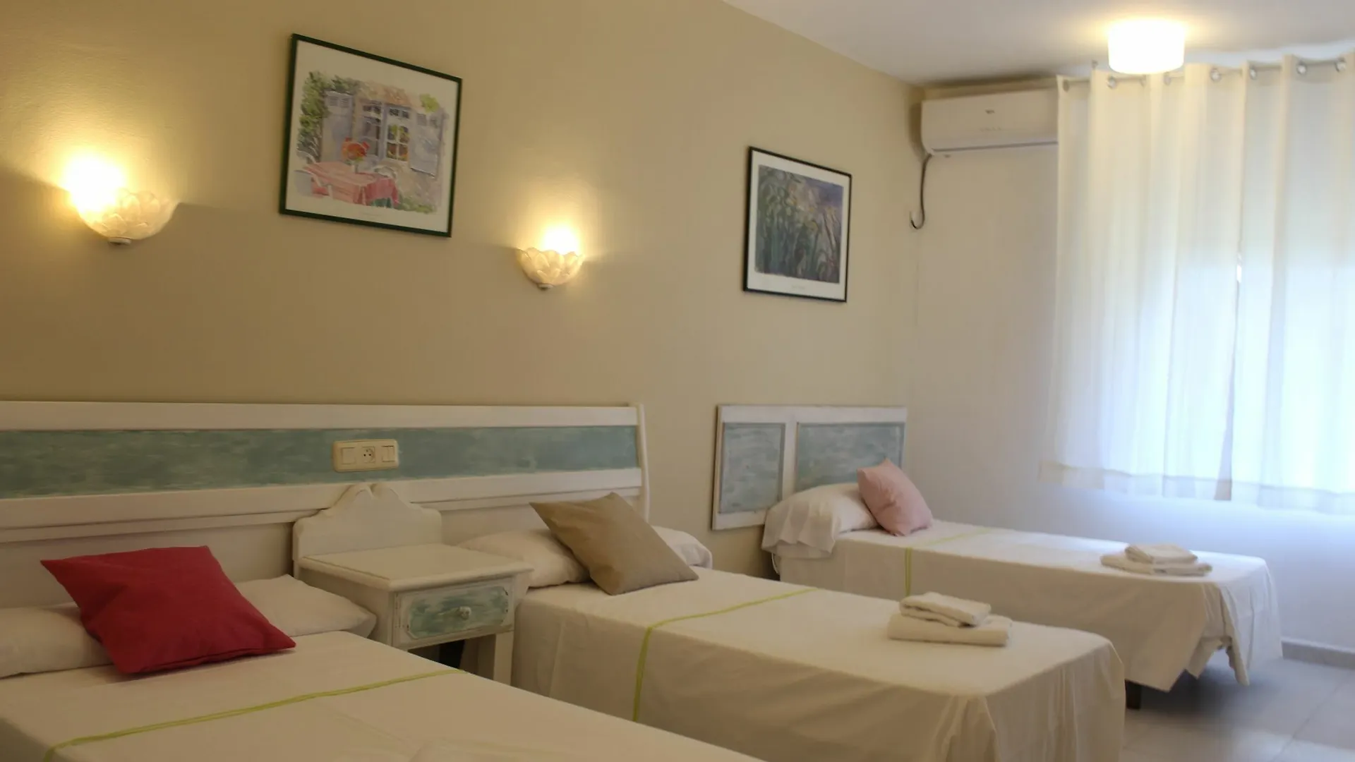 Hostal La Torre Almunecar 0*,  Spain